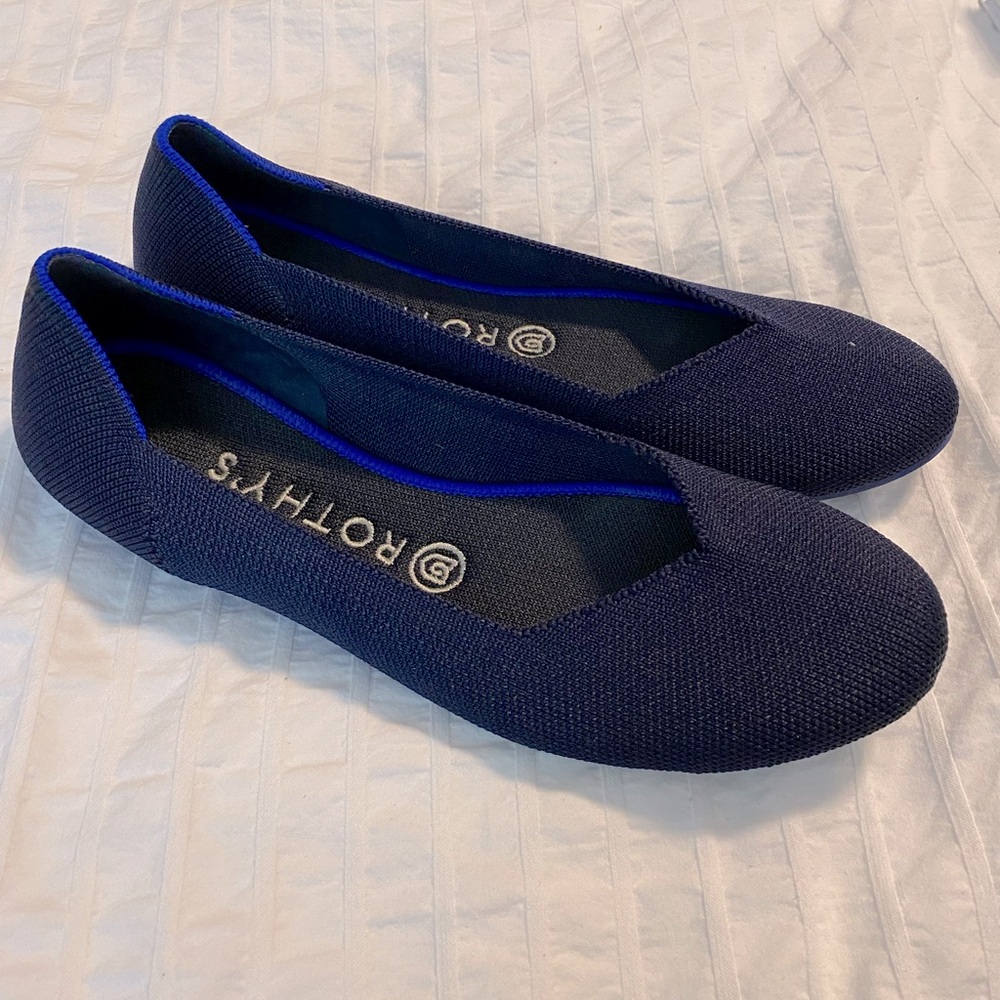 Rothy's Navy Blue Round Toe Flats The Flat - size 8